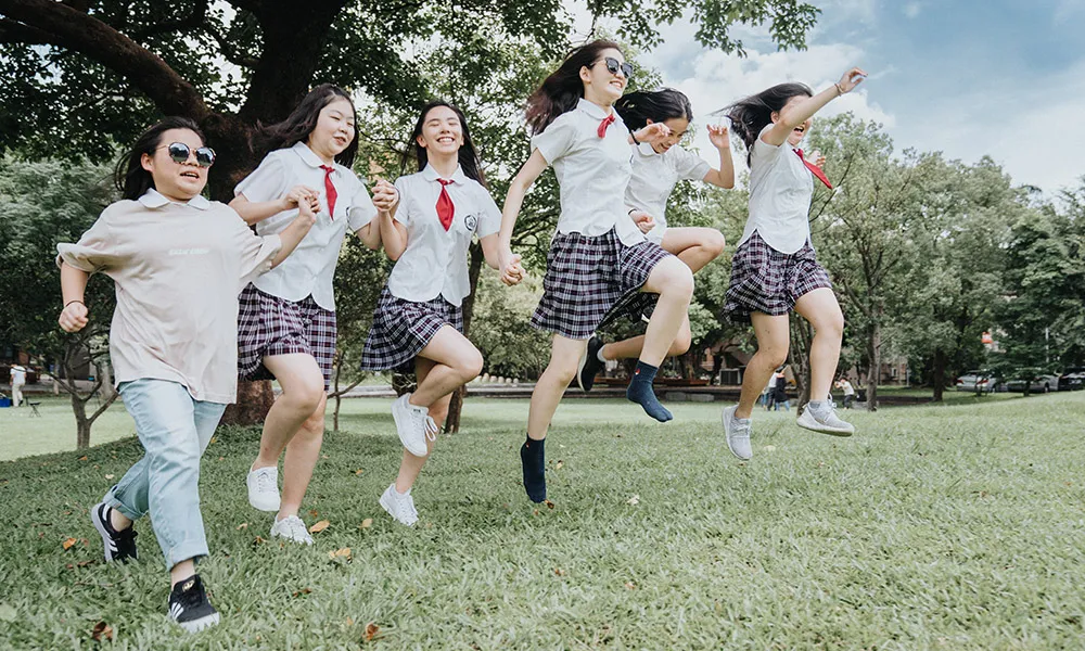 [台北畢業照攝影]高中生拍攝畢業照，大家全部開心的跳起來