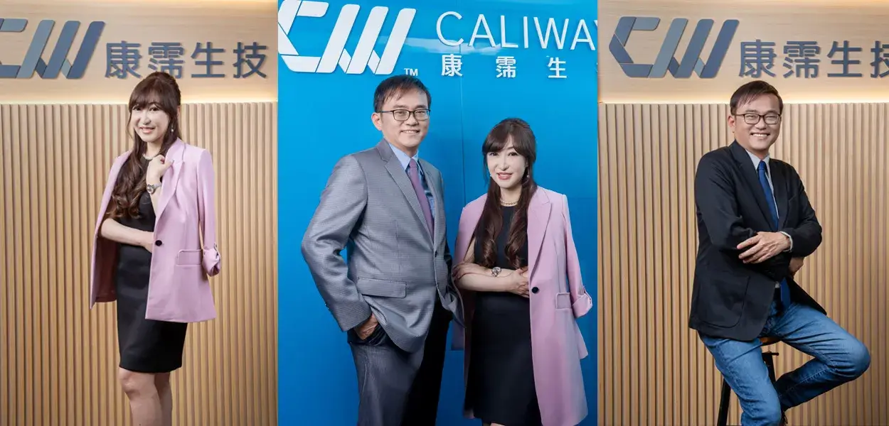 康霈生技公司執行長形象照 - 展現企業領袖威信與專業質感的西裝商務肖像 - 默德攝影工作室